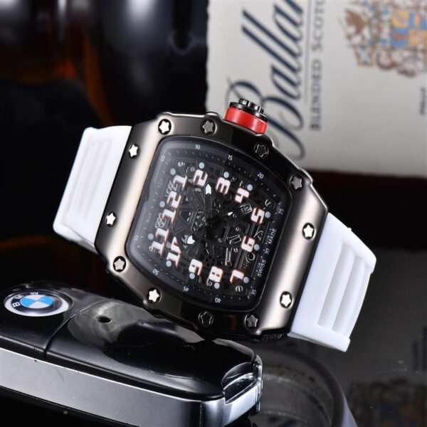 Stainless Steel Hot Selling Quartz Watch - Image 9
